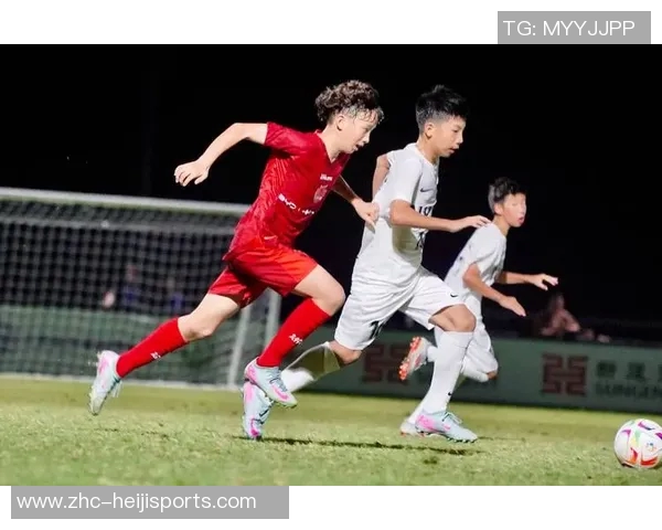 上海足球青训新模式探索助力青少年成长与职业发展之路 上海足球青训新模式探索助力青少年成长与职业发展之路