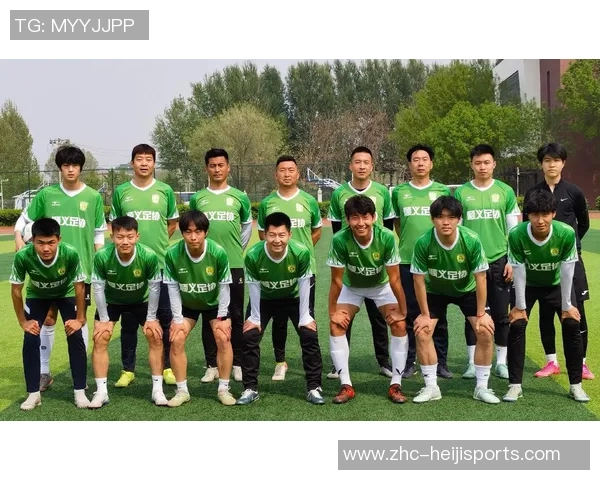 冬季足球服的选择与搭配技巧助你在寒冷天气中尽显球场风采